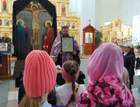 Ученики ОГБОУ «Бирюченская СОШ» посетили собор Покрова Пресвятой Богородицы города Бирюча