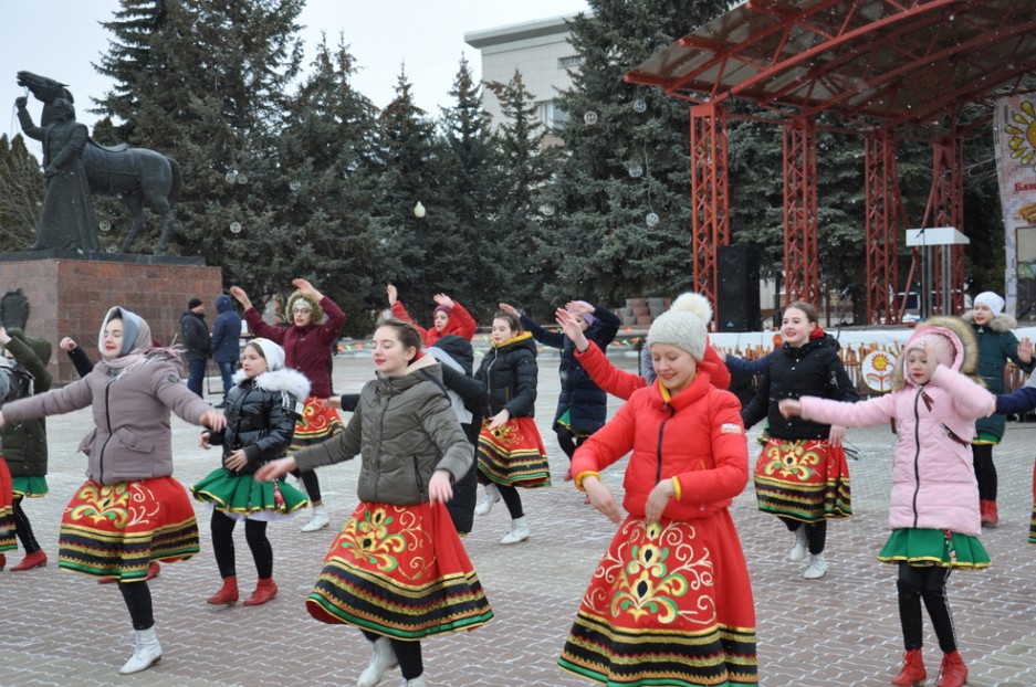 Погода город бирюч белгородская область. Город Бирюч Белгородская область. Парк город Бирюч.