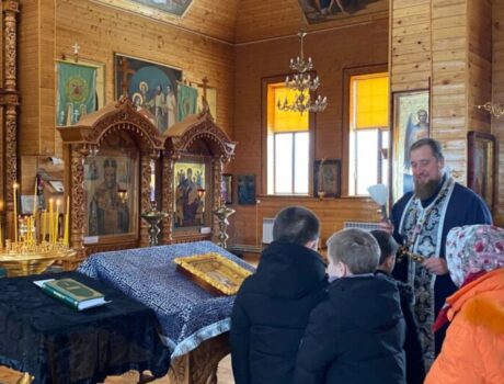 Настоятель Свято-Никольского храма села Сорокино провел встречу с учениками и учителями местной школы