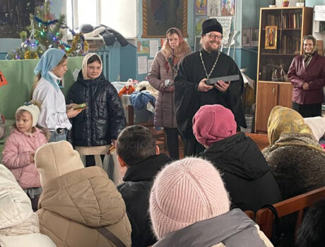 В храме Рождества Пресвятой Богородицы города Бирюч провели Рождественскую елку