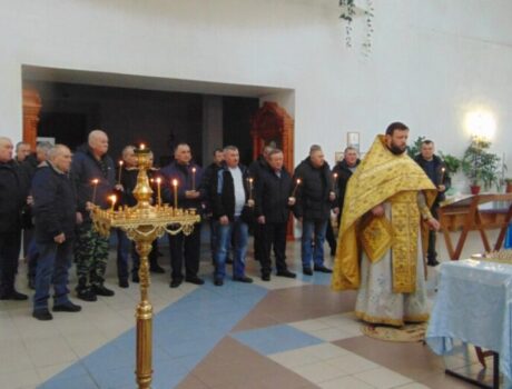 Благочинный I-го Бирюченского округа отслужил панихиду по воинам погибшим в Афганистане