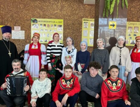 Состоялась встреча настоятеля Свято-Троицкого храма села Засосна с учащимися МБОУ «Засосенская СОШ» и их родителями