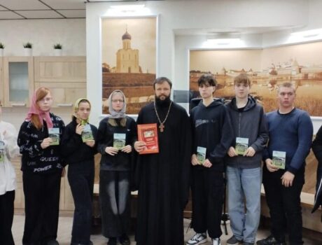 Группа студентов ОГАПОУ «Бирючанский техникум» посетила Покровский собор города Бирюч