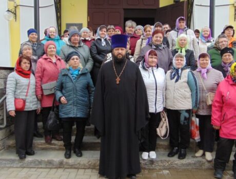 В рамках губернаторского проекта «К соседям в гости» вторая делегация экскурсантов из Волоконовского муниципального округа посетила собор Покрова Пресвятой Богородицы города Бирюч