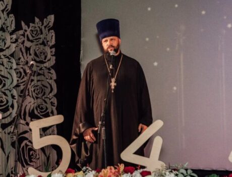 Благочинный приходов I-го Бирюченского округа посетил выпускной вечер для учащихся 11-х классов ОГБОУ «Бирюченская СОШ» имени Героя Российской Федерации А.Н. Медкова